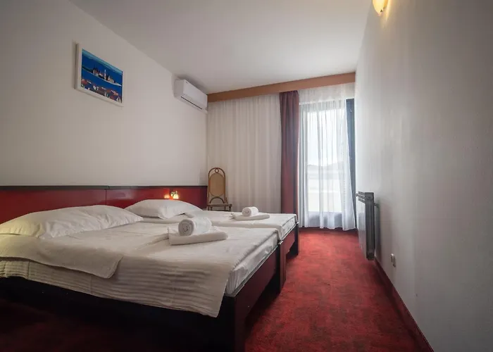 아파트 에디타 *